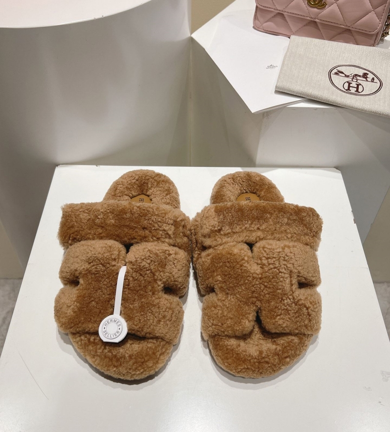 H**mes slippers